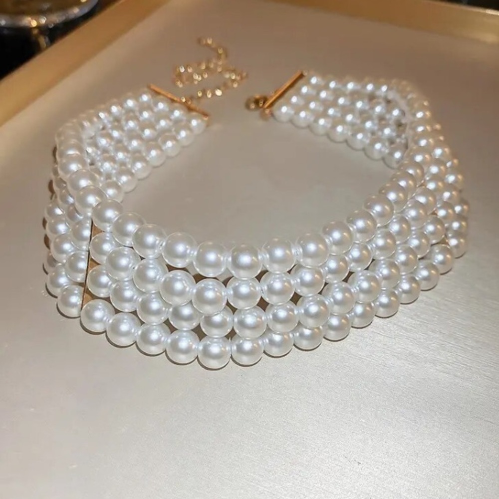 🌟 Beautiful Imitation Pearl Choker